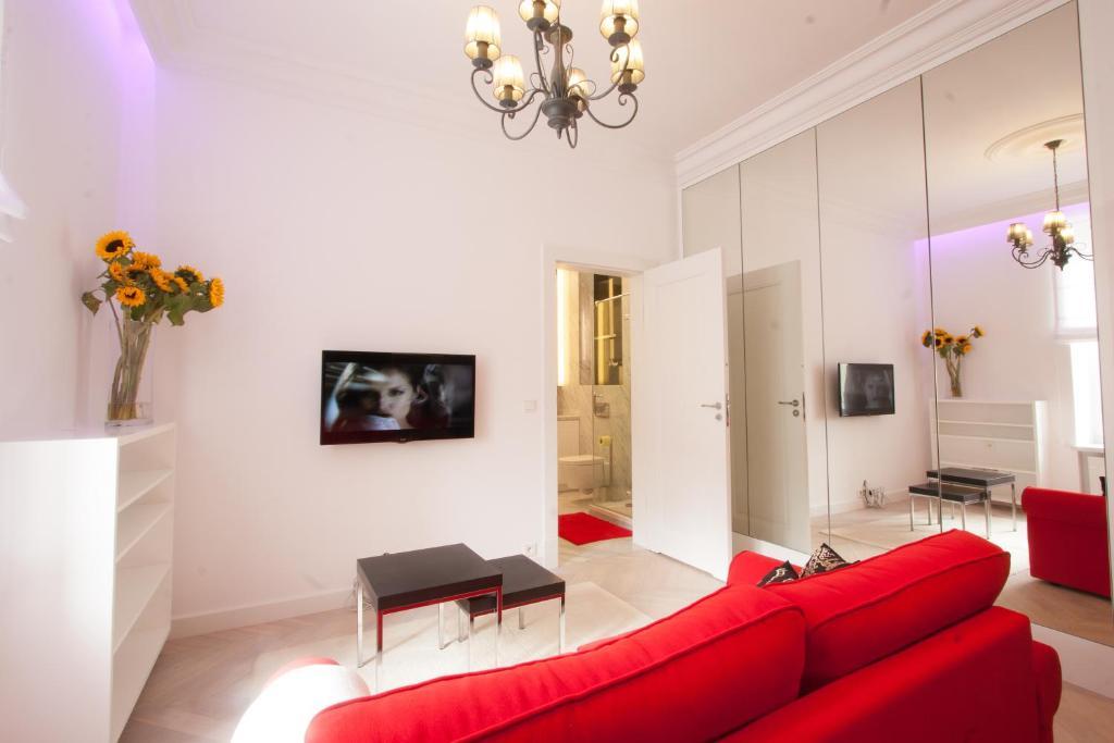 Residence Okolnik Apartments Варшава Экстерьер фото