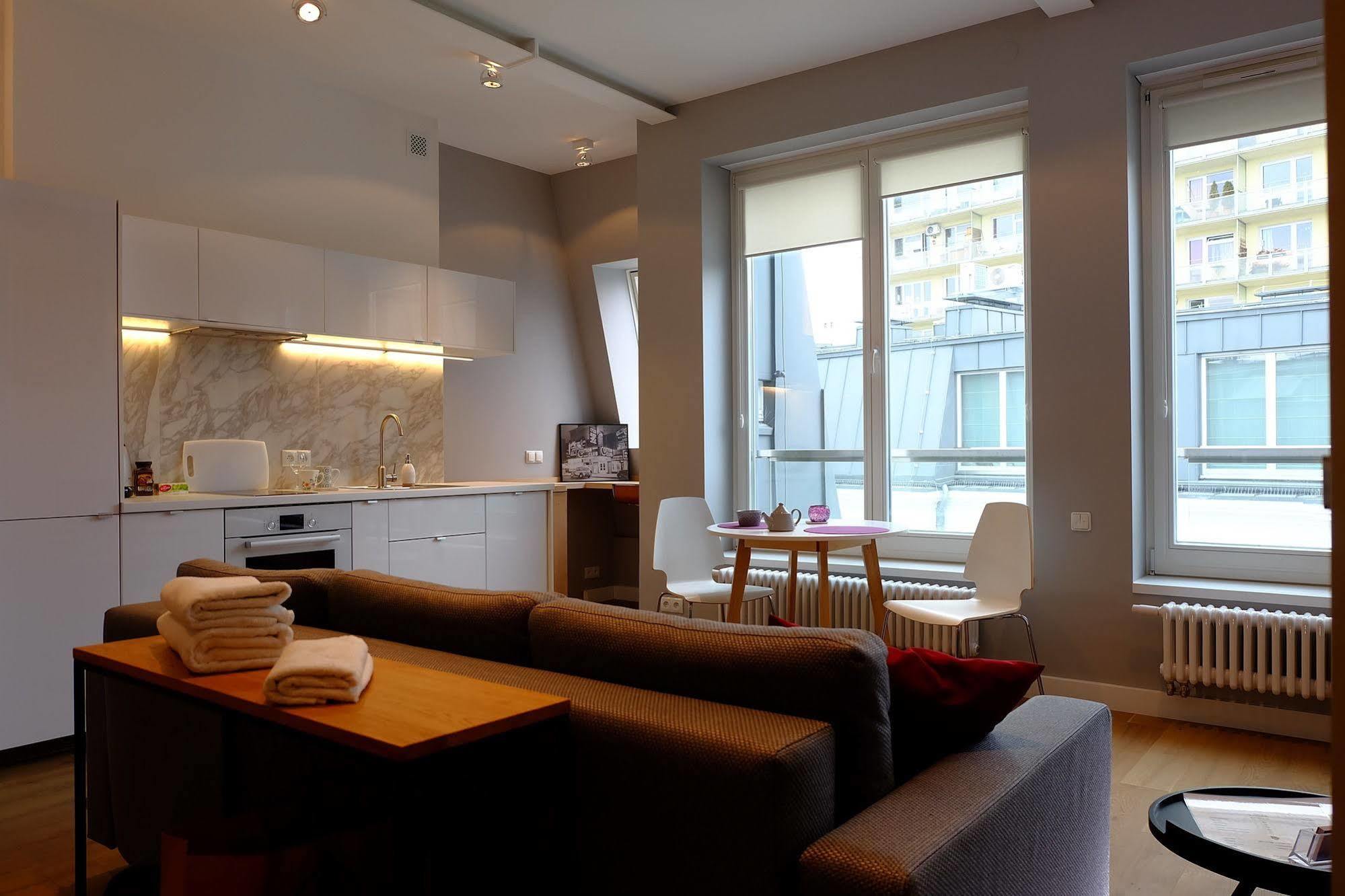 Residence Okolnik Apartments Варшава Экстерьер фото
